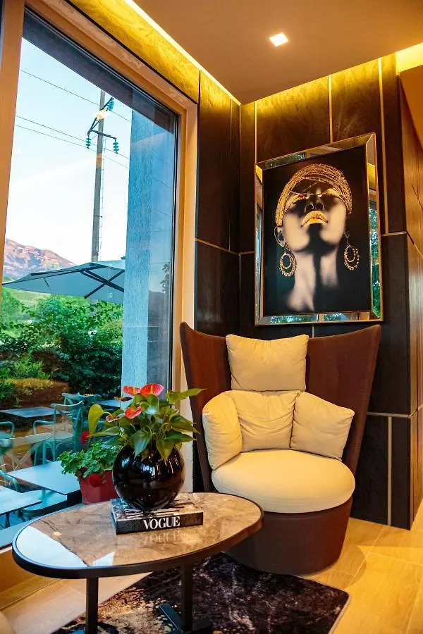 Vogue Boutique Hotel Vlorë 3*,